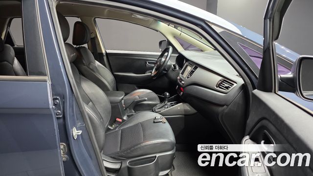 Kia Carens 2015 — photo 16