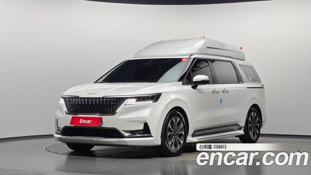 Kia Canival 2023 — photo 1
