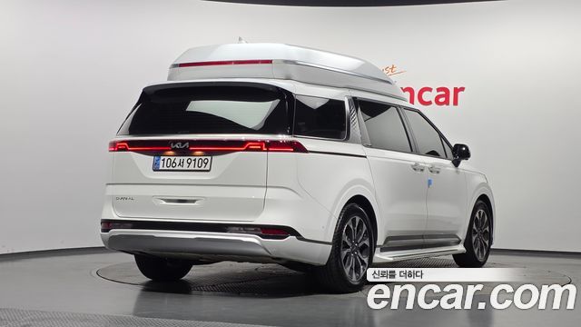 Kia Canival 2023 — photo 2
