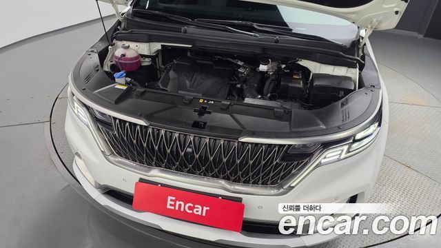 Kia Canival 2023 — photo 6