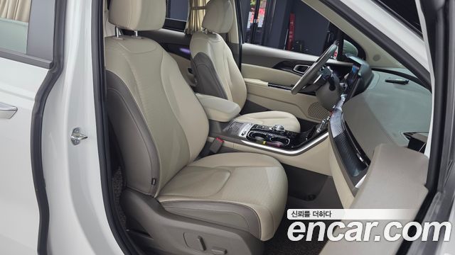 Kia Canival 2023 — photo 17