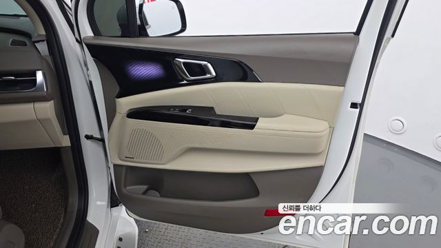 Kia Canival 2023 — photo 14