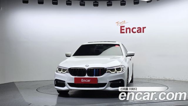 BMW 5-Series 2018 — photo 3