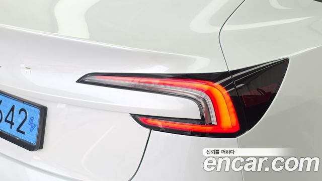 Tesla Model 3 2024 — photo 9