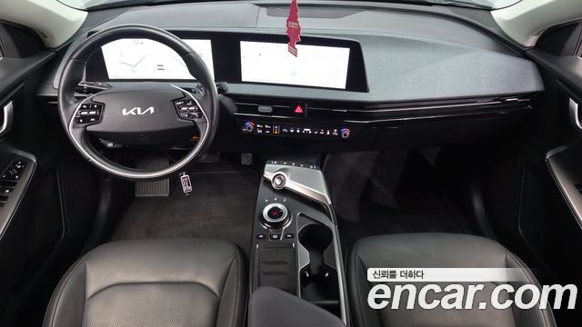Kia EV6 2023 — photo 10