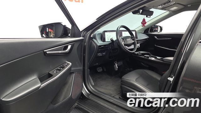 Kia EV6 2023 — photo 13