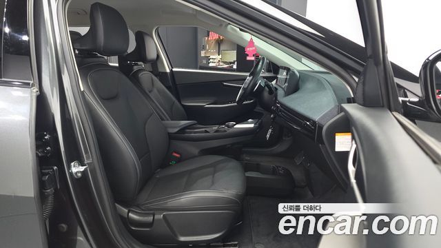 Kia EV6 2023 — photo 17