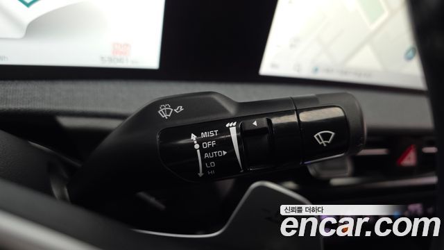 Kia EV6 2023 — photo 25