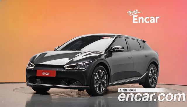 Kia EV6 2023 — photo 1