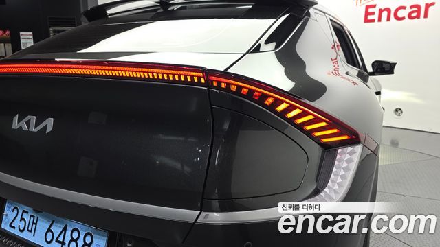 Kia EV6 2023 — photo 9
