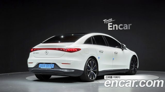 Mercedes-Benz EQE 2023 — photo 2