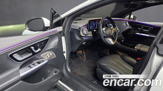 Mercedes-Benz EQE 2023 — photo 13