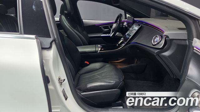 Mercedes-Benz EQE 2023 — photo 17