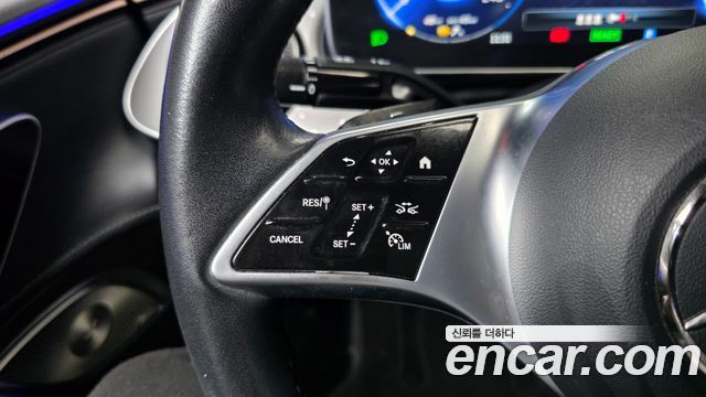 Mercedes-Benz EQE 2023 — photo 29