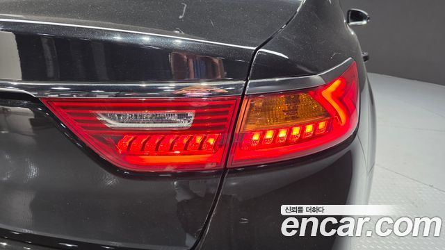 Kia K7 2016 — photo 9