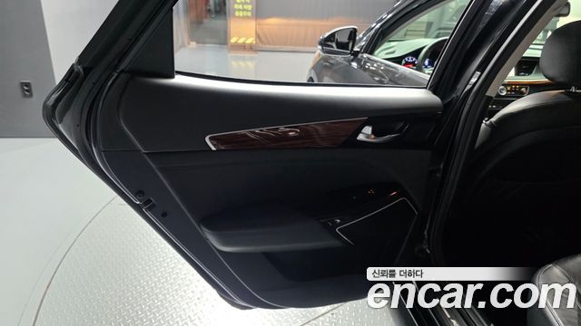 Kia K7 2016 — photo 15