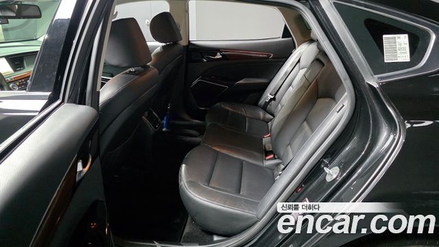 Kia K7 2016 — photo 16