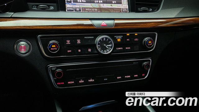Kia K7 2016 — photo 32