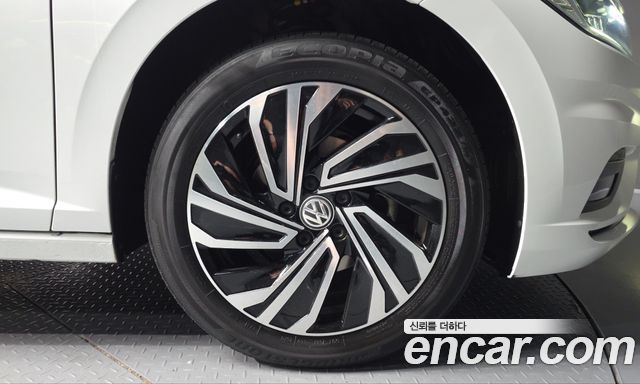 Volkswagen Jetta 2020 — photo 7
