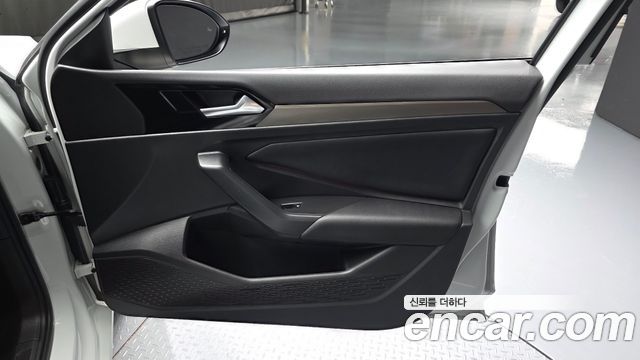 Volkswagen Jetta 2020 — photo 14