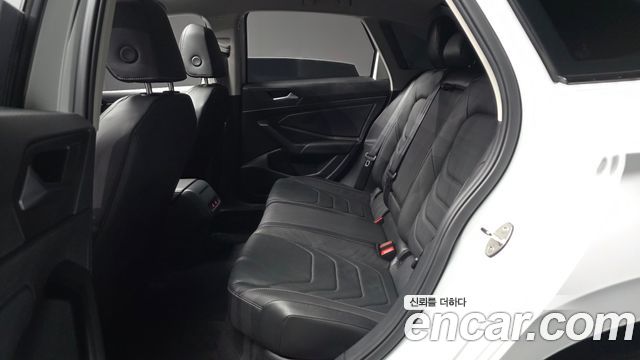 Volkswagen Jetta 2020 — photo 16