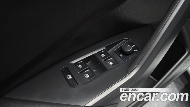 Volkswagen Jetta 2020 — photo 28