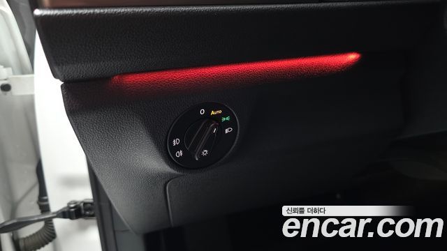Volkswagen Jetta 2020 — photo 29