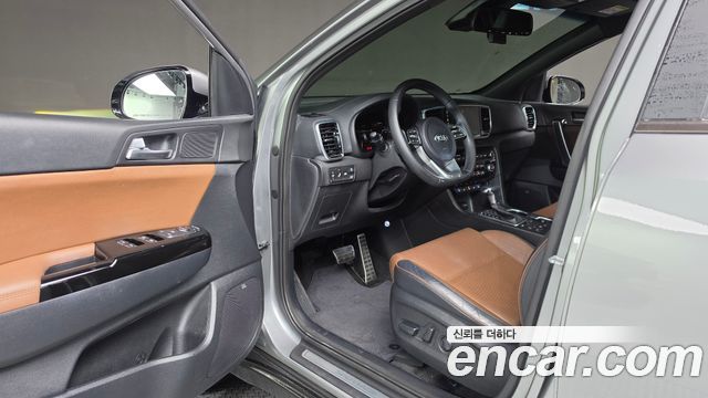 Kia Sportage 2021 — photo 16