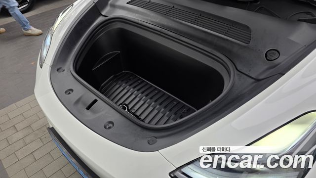 Tesla Model Y 2023 — photo 6