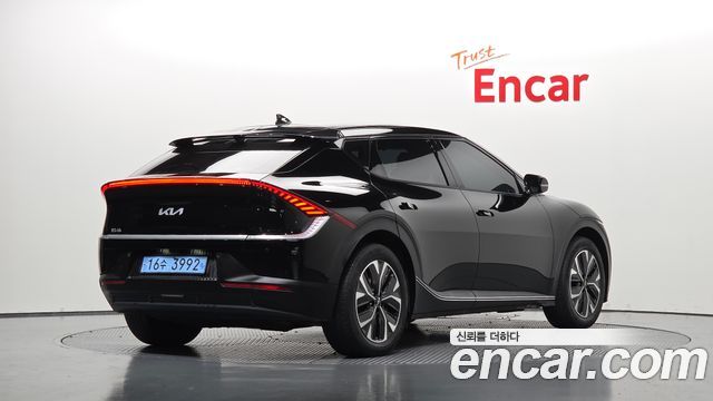 Kia EV6 2022 — photo 2
