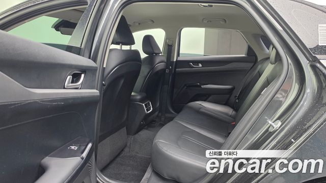 Kia K5 2022 — photo 27