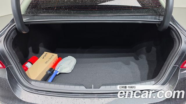 Kia K5 2022 — photo 30