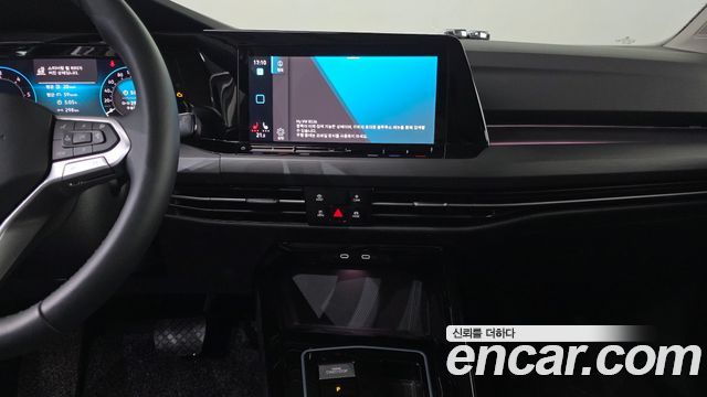 Volkswagen Golf 2024 — photo 19