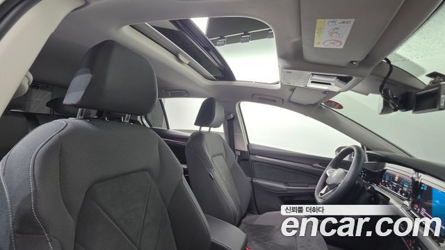 Volkswagen Golf 2024 — photo 26