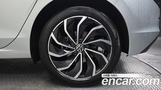 Volkswagen Golf 2024 — photo 7