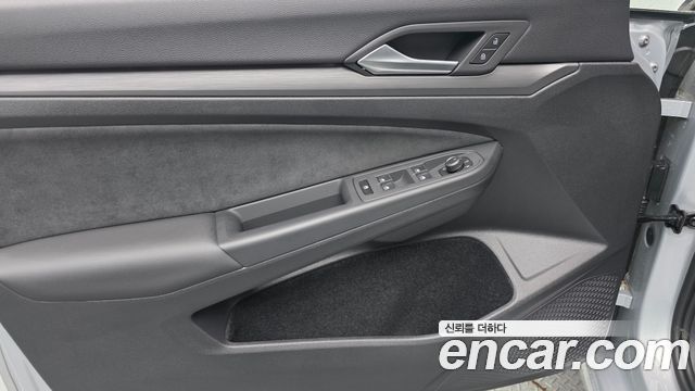 Volkswagen Golf 2024 — photo 14