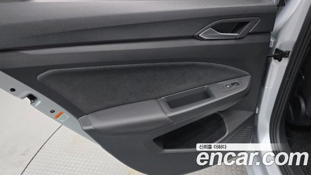 Volkswagen Golf 2024 — photo 15
