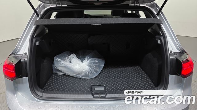 Volkswagen Golf 2024 — photo 30
