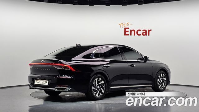 Hyundai Grandeur 2023 — photo 2