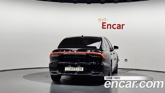 Hyundai Grandeur 2023 — photo 4
