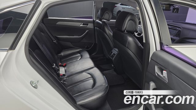 Hyundai Sonata 2015 — photo 17