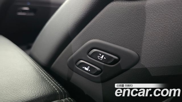 Genesis G80 2018 — photo 22