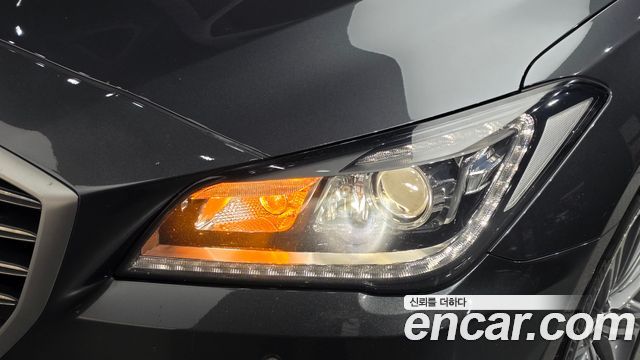 Genesis G80 2018 — photo 8