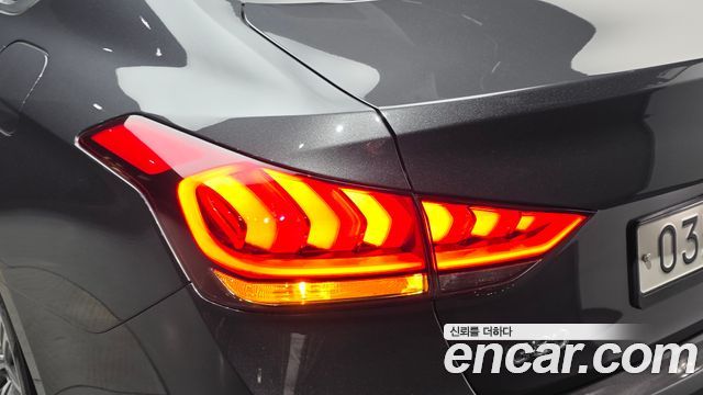 Genesis G80 2018 — photo 9