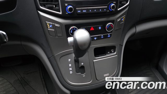 Hyundai Starex 2020 — photo 12