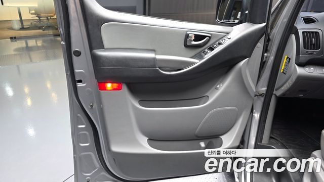 Hyundai Starex 2020 — photo 15