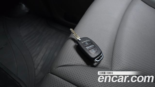 Hyundai Starex 2020 — photo 29