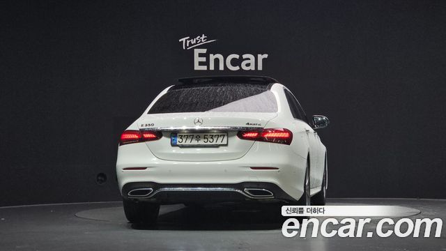 Mercedes-Benz E-Class 2021 — photo 4
