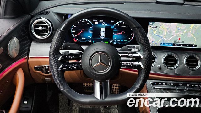 Mercedes-Benz E-Class 2021 — photo 13