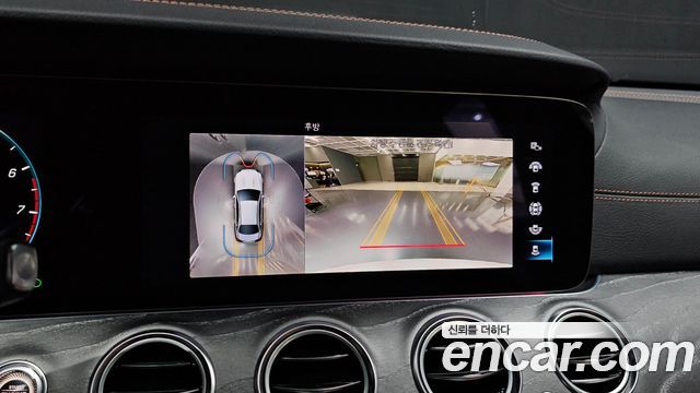 Mercedes-Benz E-Class 2021 — photo 15